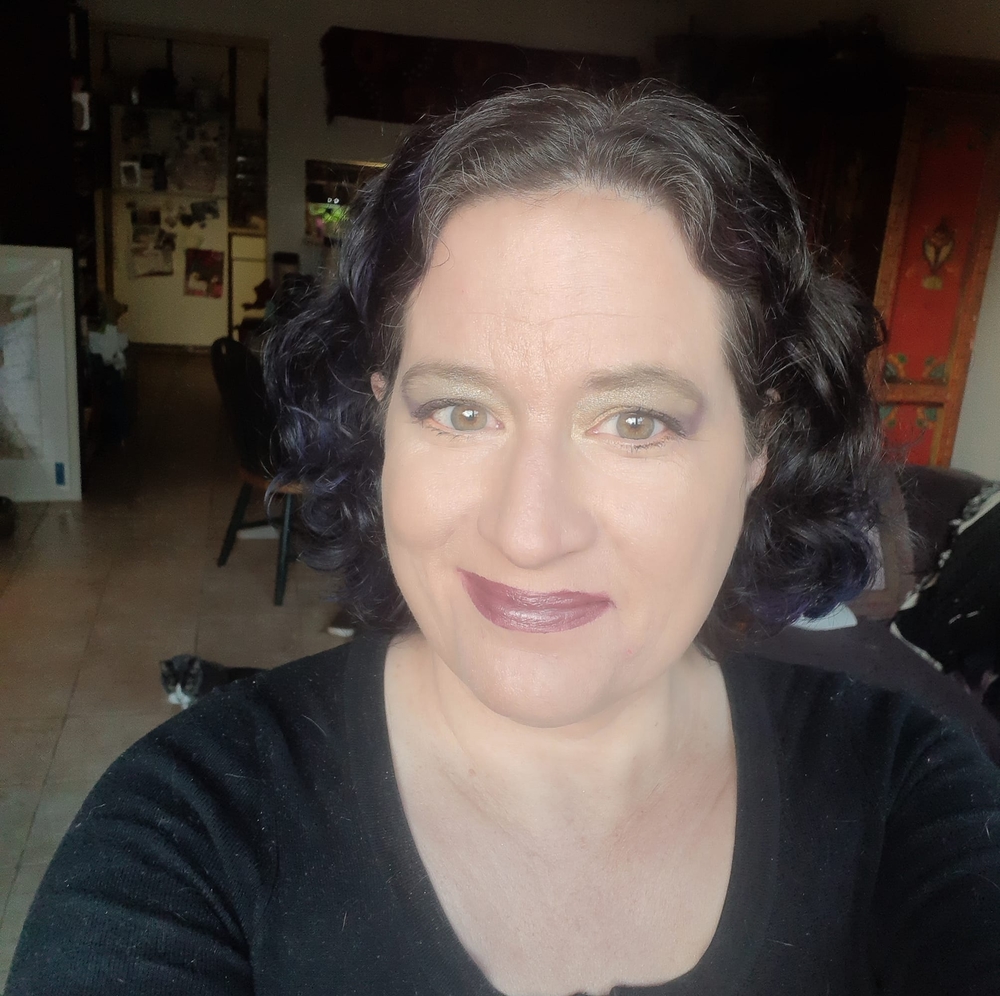 Meet your Posher, Stacy